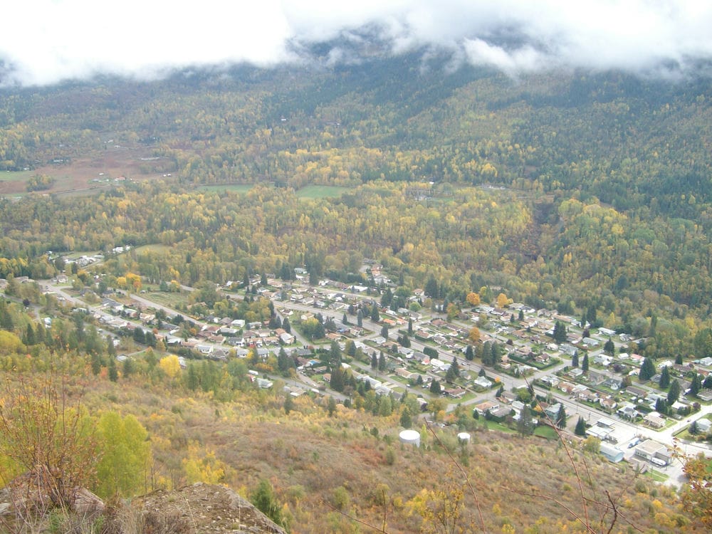 A picture of the Village of Montrose.
