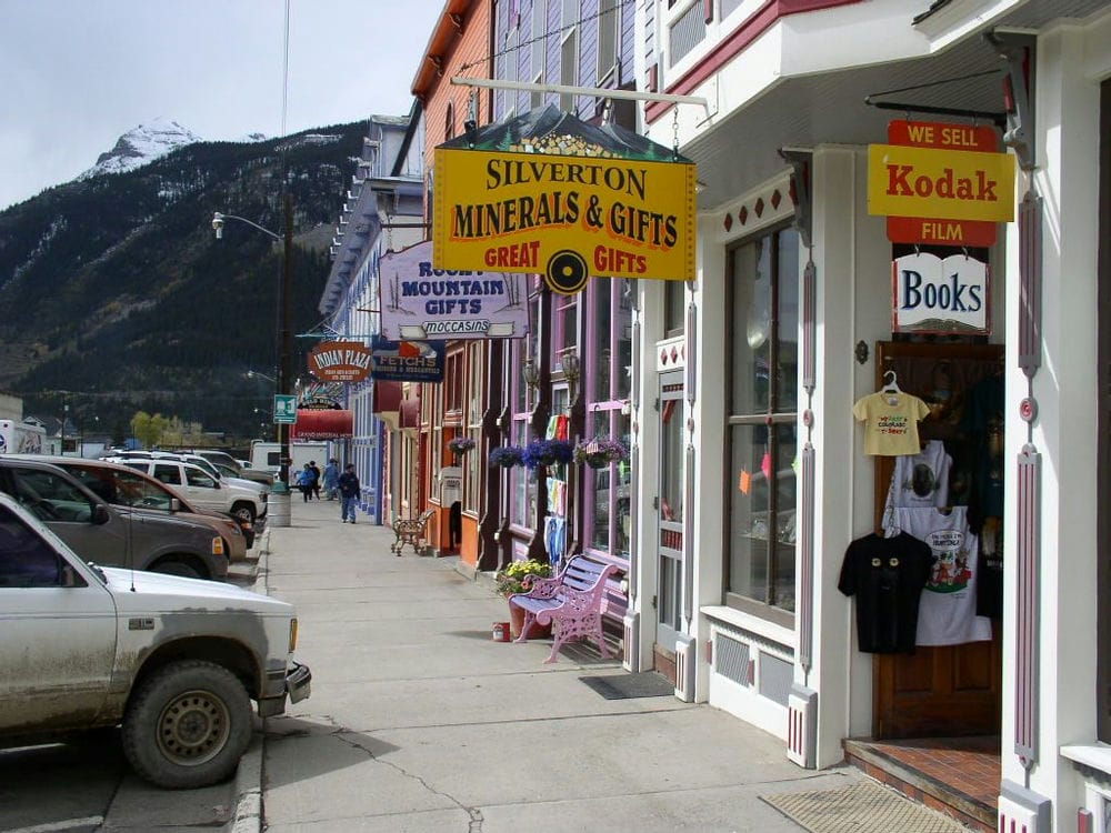 A picture of the Village of Silverton.